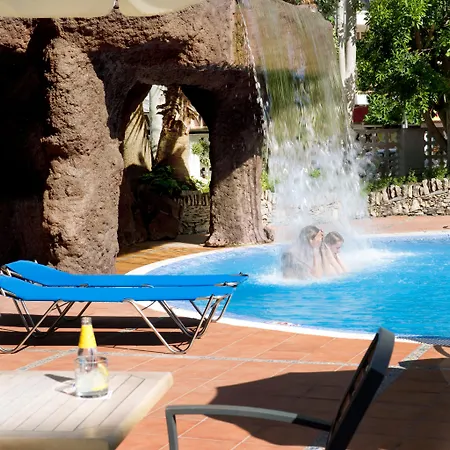 H10 Delfín - Adults Only
